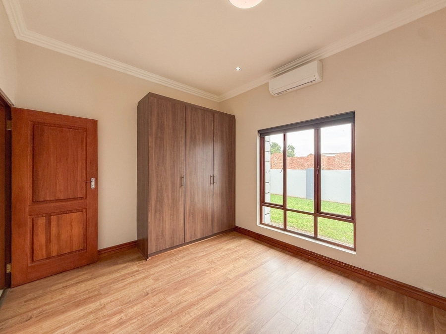 4 Bedroom Property for Sale in The Islands Estates North West